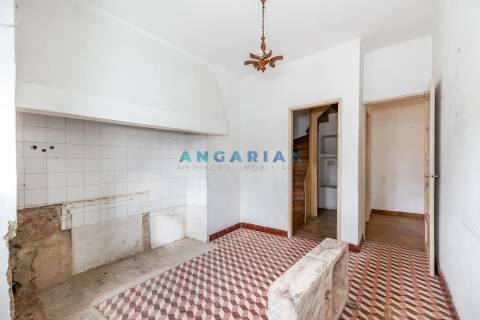 ANG1355 - Moradia T2 para Venda em Porto de Mós