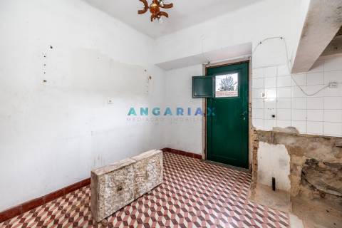 ANG1355 - Moradia T2 para Venda em Porto de Mós