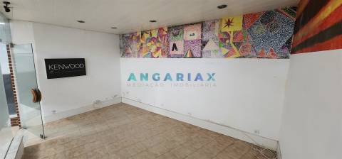 ANG1393 - Loja para Venda em Marinha Grande