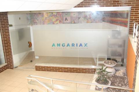 ANG1393 - Loja para Venda em Marinha Grande