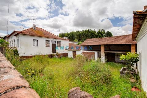 ANG1408 - Herdade T5 para Venda na Batalha