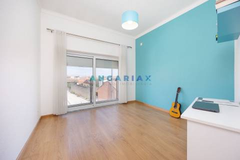 ANG1420 - Apartamento T3 para Venda em Valado dos Frades, Nazaré