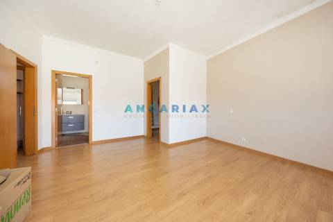 ANG1420 - Apartamento T3 para Venda em Valado dos Frades, Nazaré