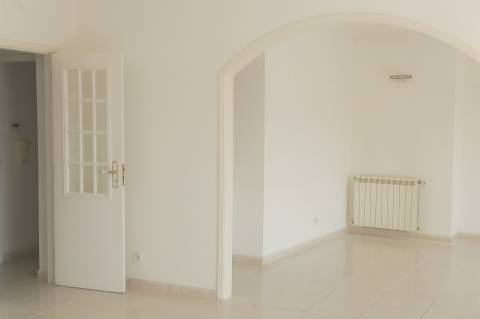 ANG1424 - Moradia T2 para Venda em Reguengo do Fetal, Batalha