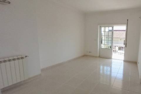 ANG1424 - Moradia T2 para Venda em Reguengo do Fetal, Batalha