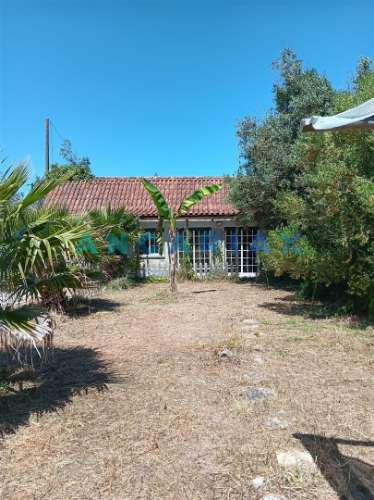 ANG1436 - Moradia T2 + T1 para Venda em Mendiga, Porto de Mós