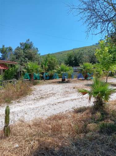 ANG1436 - Moradia T2 + T1 para Venda em Mendiga, Porto de Mós