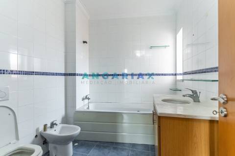 ANG1442 - Moradia T5 para Venda em Valado dos Frades, Nazaré