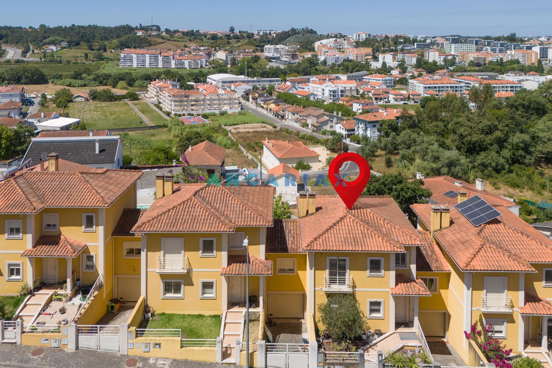 ANG1446 - Moradia T4 para Venda em Leiria