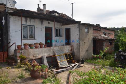 ANG1451 - Moradias T3 e T2 para Venda em Figueiró dos Vinhos