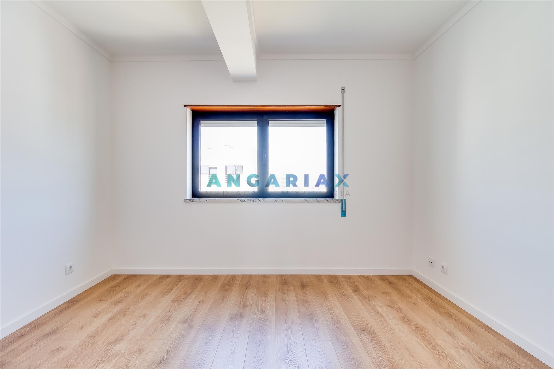 ANG1454 - Apartamento T3 para Venda em Figueira da Foz