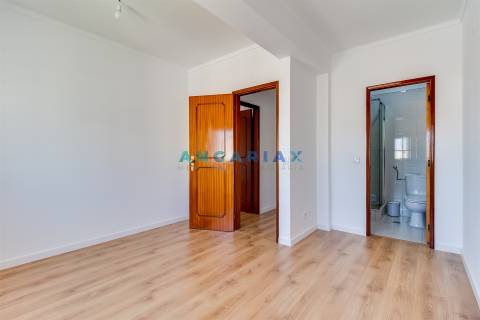 ANG1454 - Apartamento T3 para Venda em Figueira da Foz