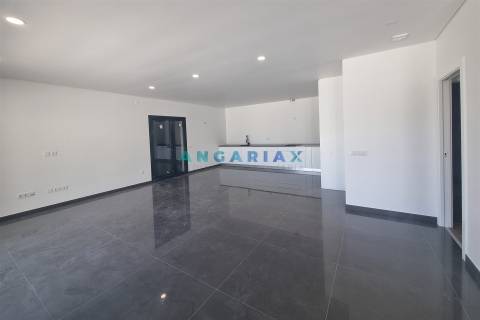 ANG1456 - Moradia T3 para Venda em Ourém