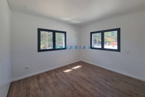 ANG1456 - Moradia T3 para Venda em Ourém