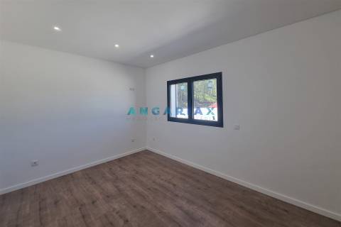 ANG1456 - Moradia T3 para Venda em Ourém