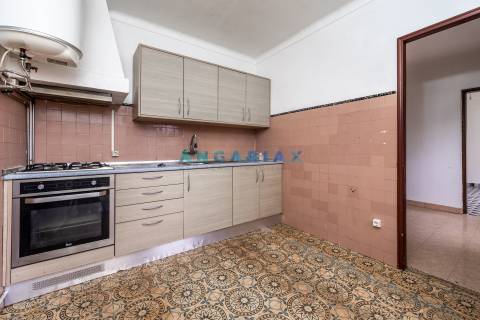 ANG1459 - Moradia T2 para Venda em Batalha