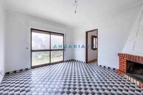 ANG1459 - Moradia T2 para Venda em Batalha