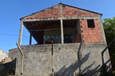 ANG1466 - Casa para Venda em Figueiró dos Vinhos