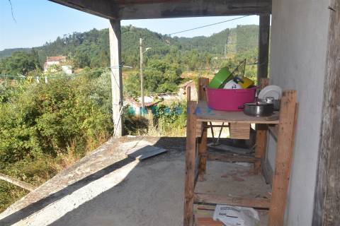 ANG1466 - Casa para Venda em Figueiró dos Vinhos