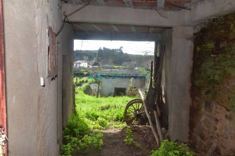 ANG1467 - Casa para Venda em Figueiró dos Vinhos