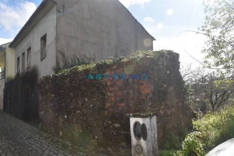 ANG1467 - Casa para Venda em Figueiró dos Vinhos