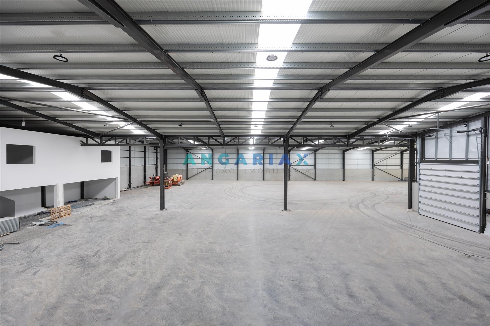 ANG1471 - Pavilhão para Venda em Alcobaça