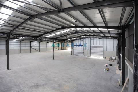 ANG1471 - Pavilhão para Venda em Alcobaça