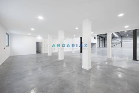 ANG1471 - Pavilhão para Venda em Alcobaça