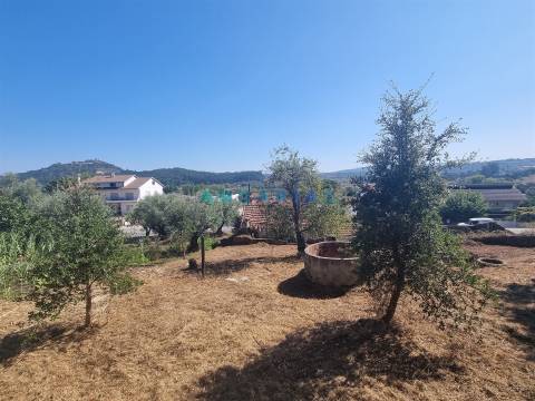 ANG1472 - Casa à Venda em Atouguia, Ourém