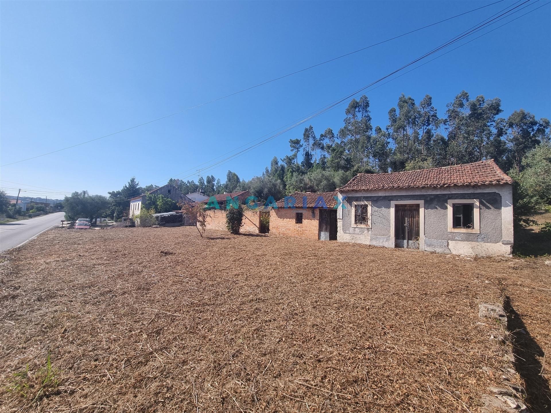 ANG1472 - Casa à Venda em Atouguia, Ourém