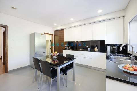 ANG1473 - Moradia T4 para Venda em Picheleiro, Leiria