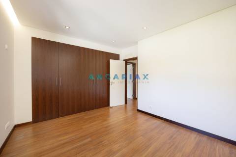 ANG1473 - Moradia T4 para Venda em Picheleiro, Leiria