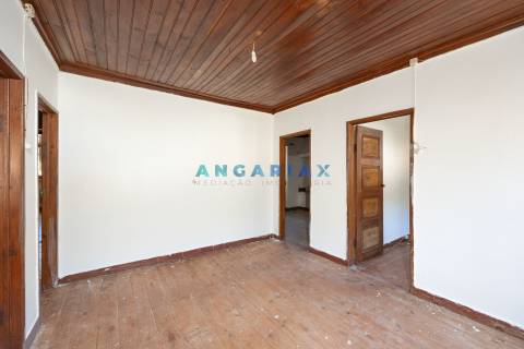 ANG1477 - Moradia T3 para Venda em Serro Ventoso, Porto de Mós