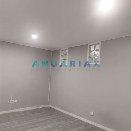 ANG1478 - Andar de Moradia T1 para Arrendamento em Mira de Aire, Porto de Mós