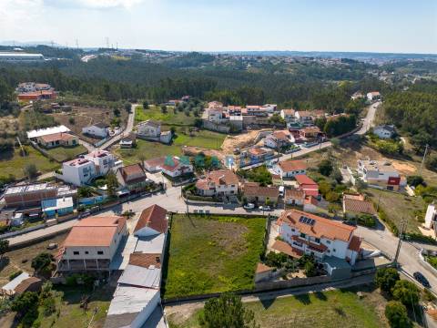 ANG1482 - Terreno para Venda em Leiria