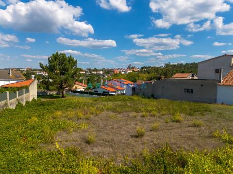 ANG1482 - Terreno para Venda em Leiria