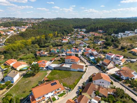 ANG1483 - Terreno para Venda em Leiria