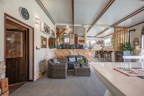 ANG1488 - Moradia T8 para Venda em Milagres