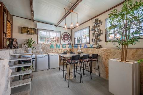 ANG1488 - Moradia T8 para Venda em Milagres