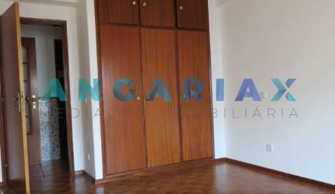 ANG1492 - Apartamento T2 para Arrendamento em Leiria