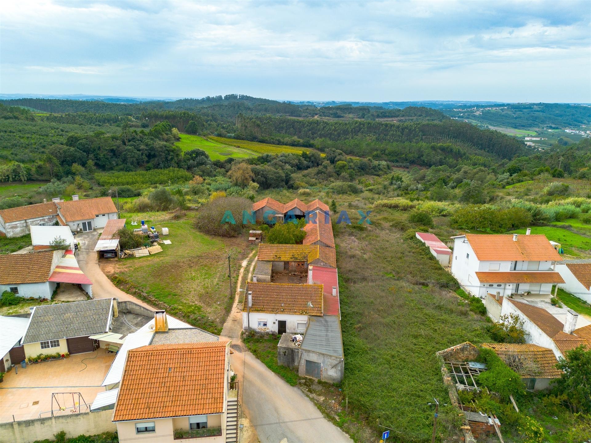 ANG1497 - Moradia para Venda em Turquel, Alcobaça
