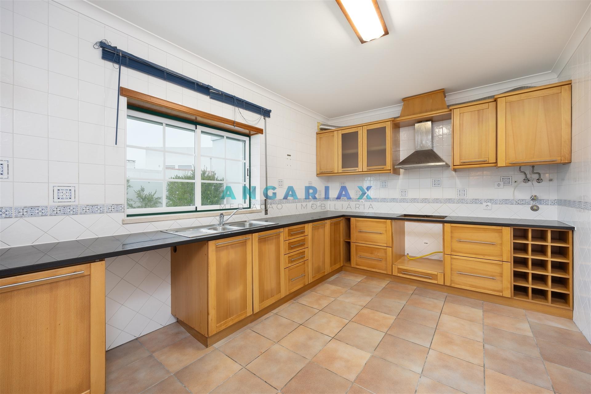 ANG1504 - Moradia T3 para venda em Marinha Grande