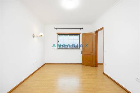 ANG1504 - Moradia T3 para venda em Marinha Grande