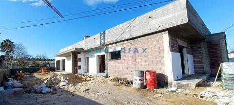 ANG1511 - Moradia T3 para Venda em Leiria