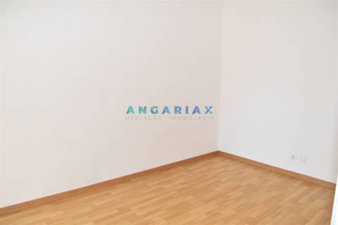 ANG1512 - Apartamento T3 para Arrendamento em Leiria