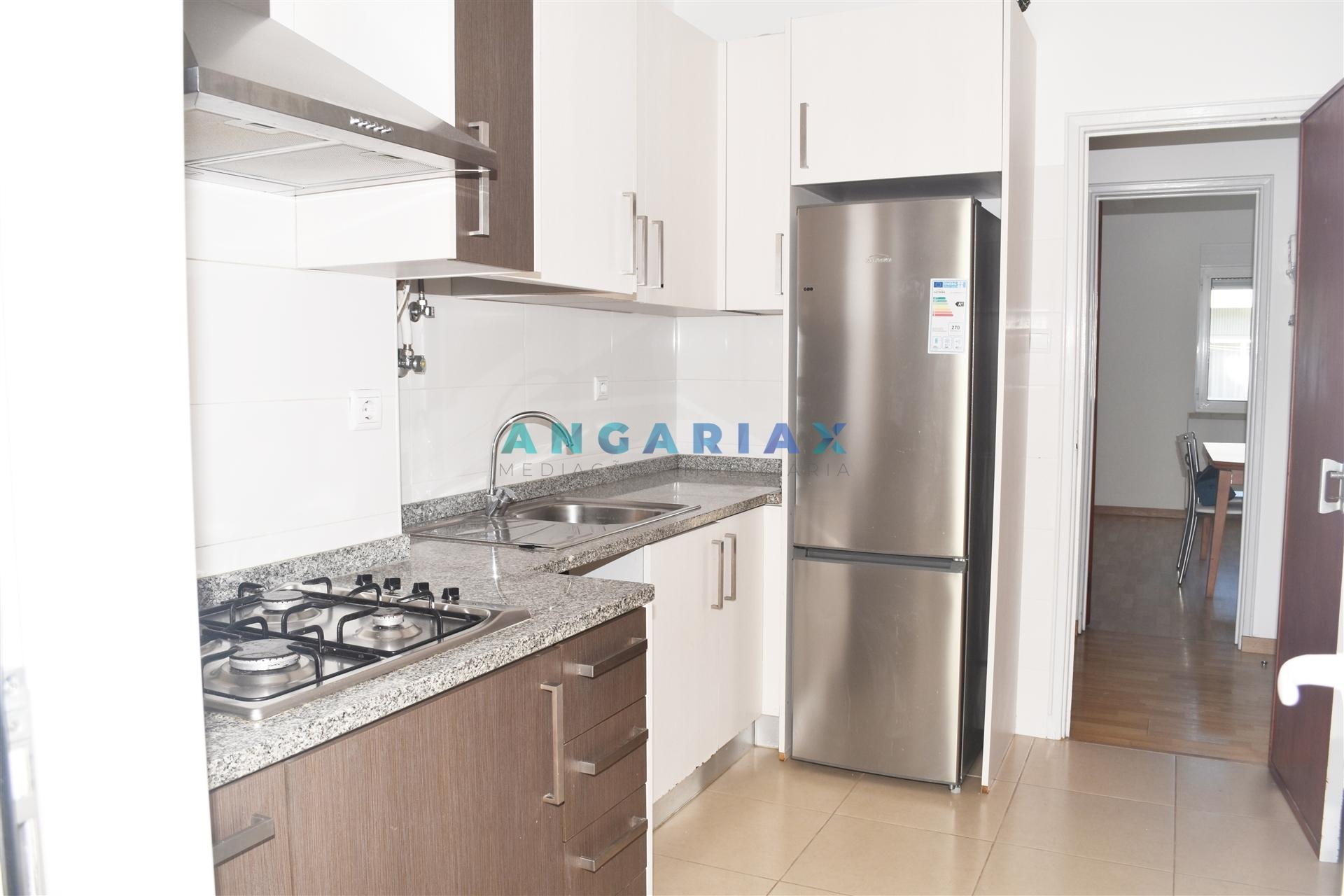 ANG1512 - Apartamento T3 para Arrendamento em Leiria