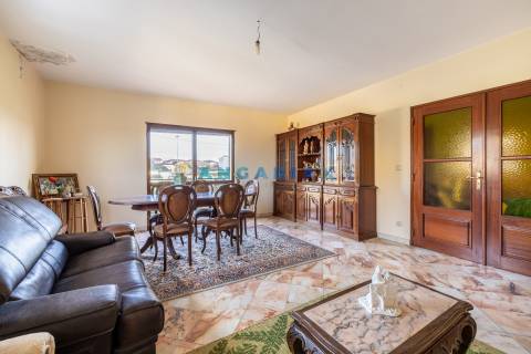 ANG1513 - Moradia T3 para Venda em Leiria