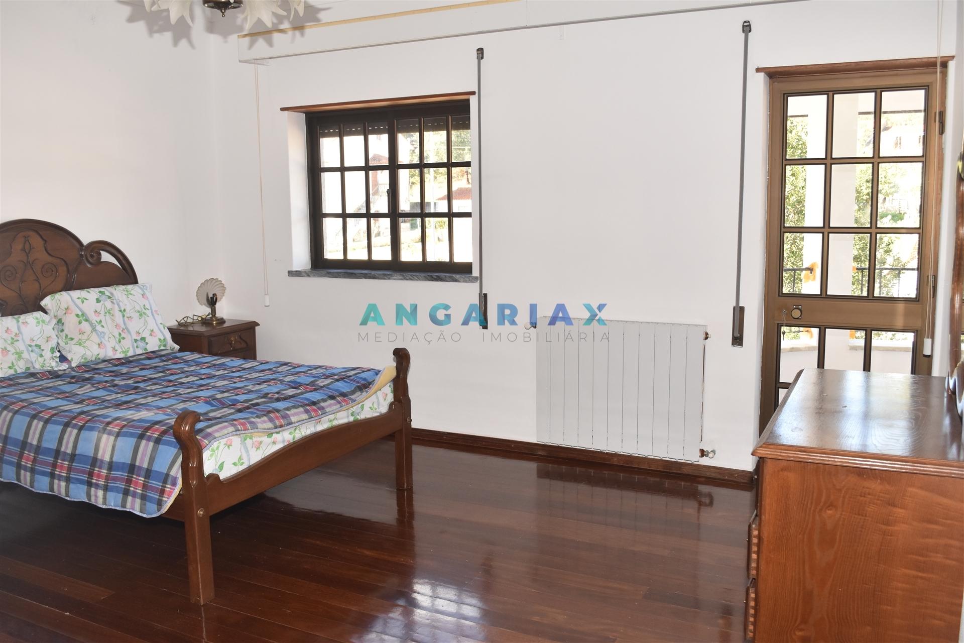 ANG1520 - Moradia T8 para Venda em Figueiró dos Vinhos