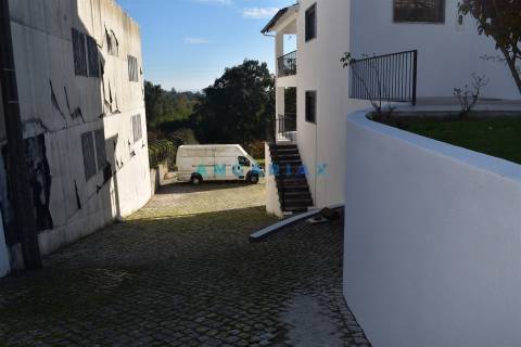 ANG1520 - Moradia T8 para Venda em Figueiró dos Vinhos