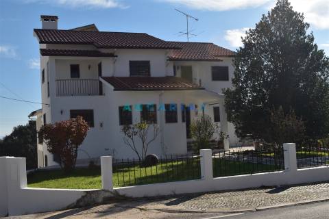 ANG1520 - Moradia T8 para Venda em Figueiró dos Vinhos